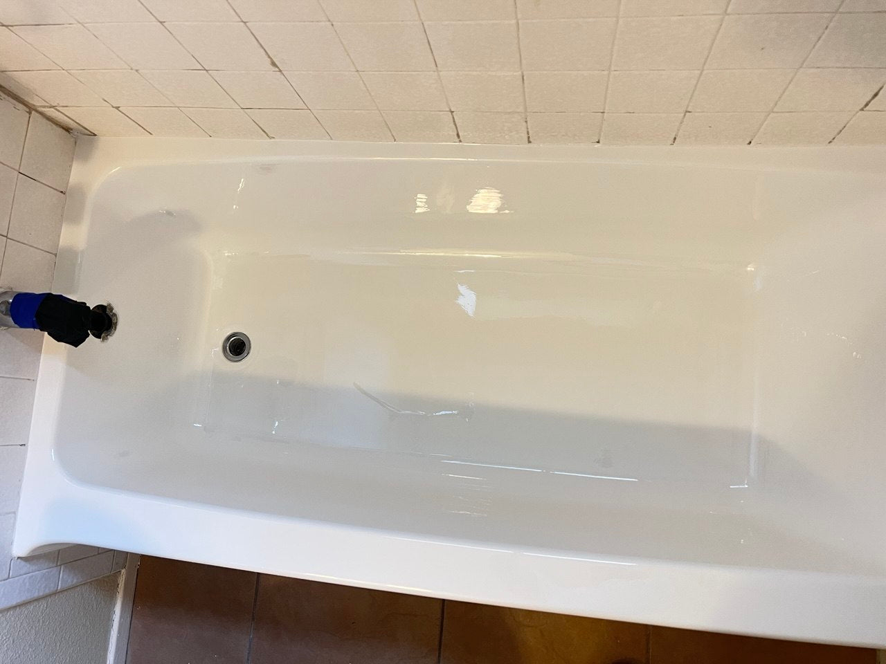 Standard Fiberglass Bathtub