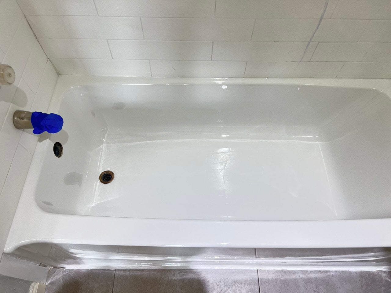Standard Fiberglass Bathtub